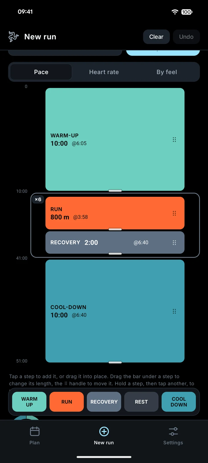 Rennur workout builder on the phone: Intervals 6×800 m — a 10-minute warm-up, six repeats of 800 m run and 2 minutes recovery, a 10-minute cool-down, drawn as blocks on a timeline